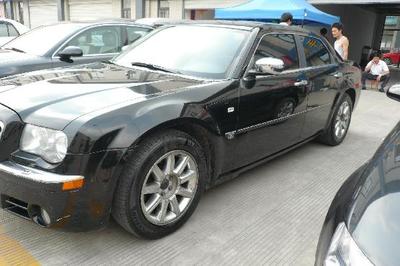 品鑒經典豪華座駕 常州明星二手車市場中的奔馳-二手克萊斯勒300C豪華型 3.5